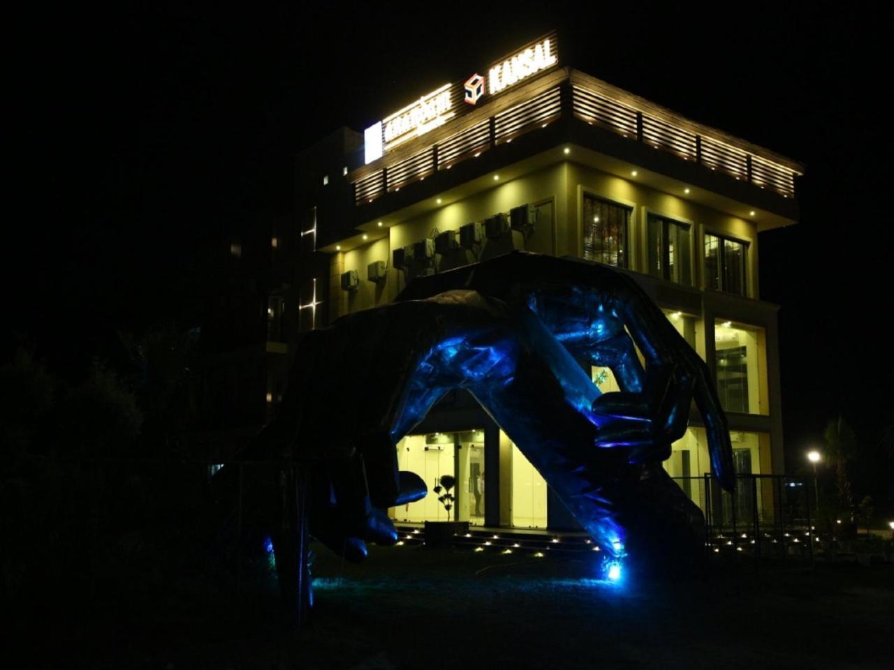 Anandam Clarks Inn Suites Вріндаван Екстер'єр фото
